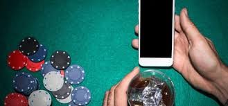 hhub Sports Esports MLBB Free Fire PUBG Mobile ပွဲများ Myanmar လူငယ်များ ကြည့်ရှုနေပုံ